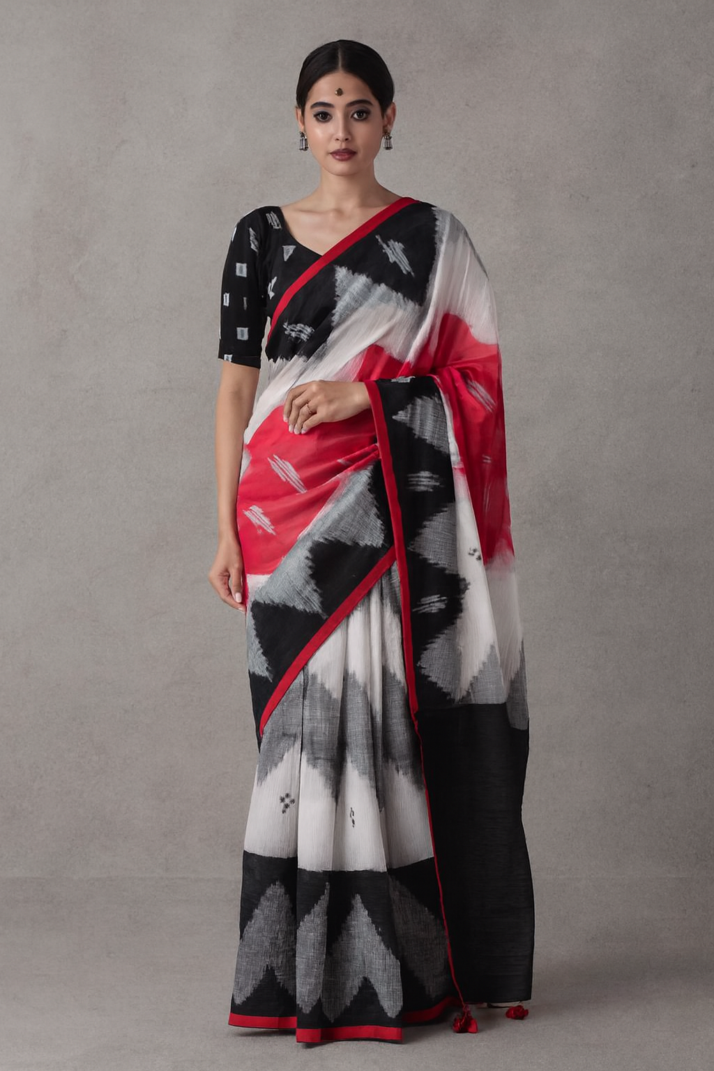 Handcrafted Linen Sarees For Modern  Women