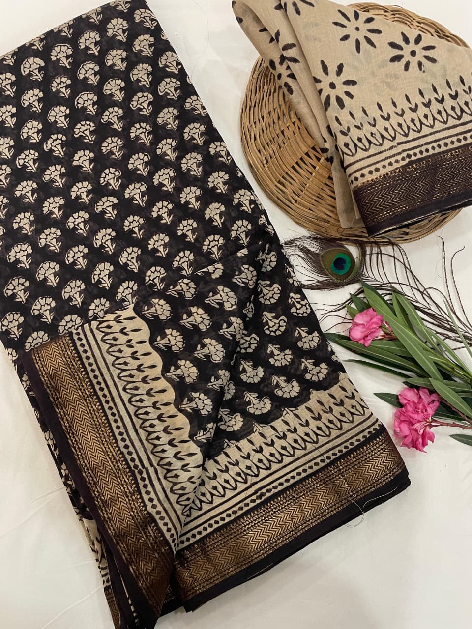 Black Saree With Golden Border