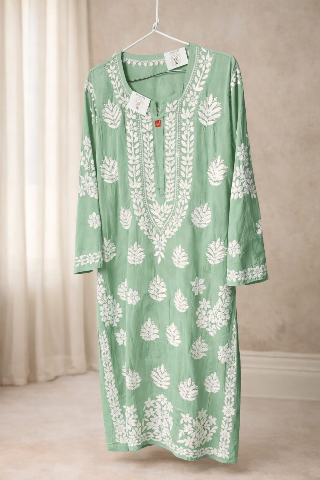 Chikan  Kurti
